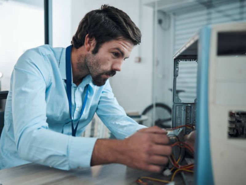 Fixing Up Your Online Presence Social Media Strategies for Handyman Companies
