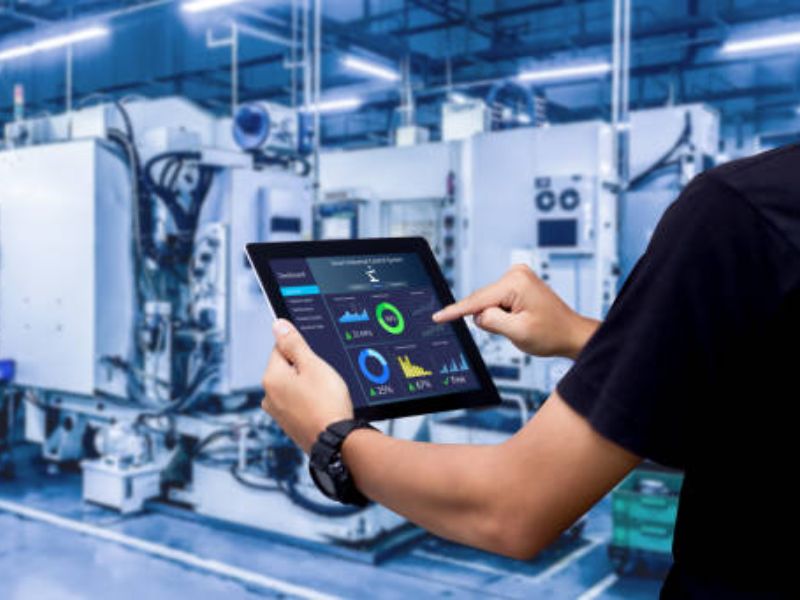 Manufacturing Momentum A Guide to Strategic Social Media Marketing