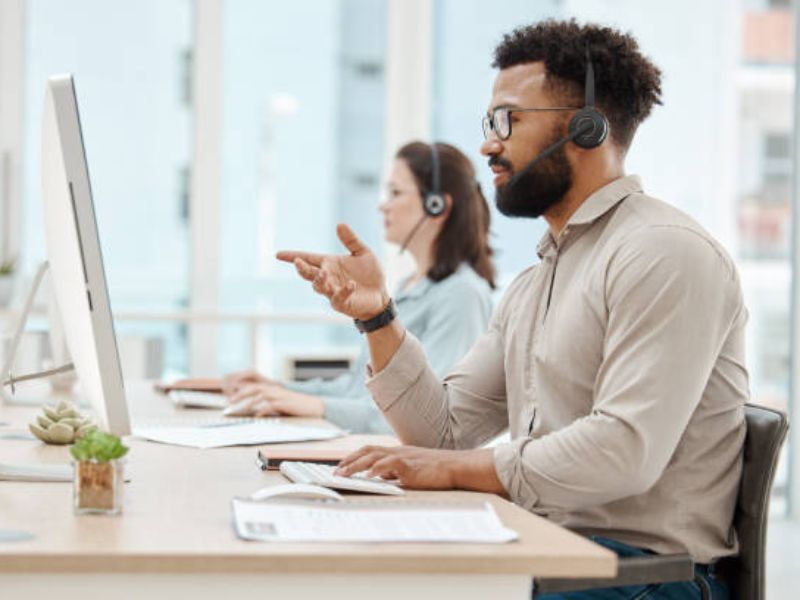 Service Stars Building Brands with Effective Social Media Techniques
