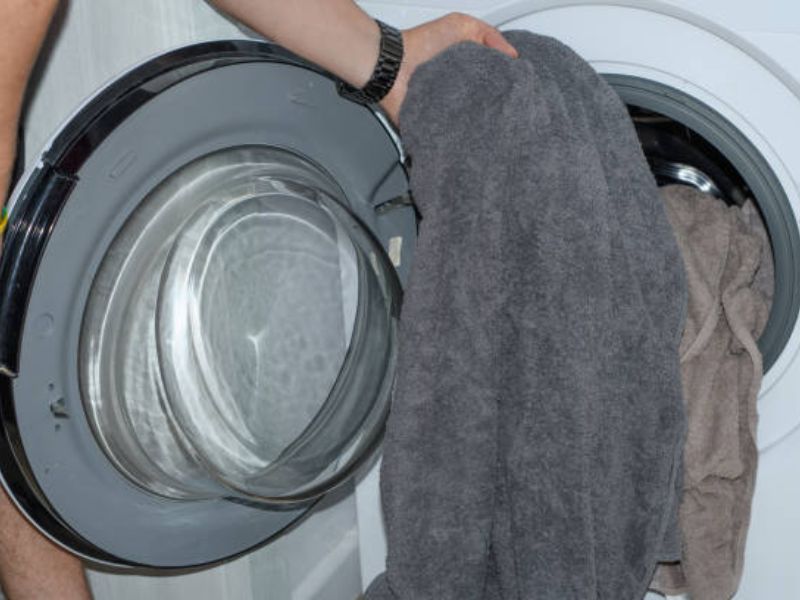 Suits to Screens A Digital Marketing Guide for Modern Dry Cleaners